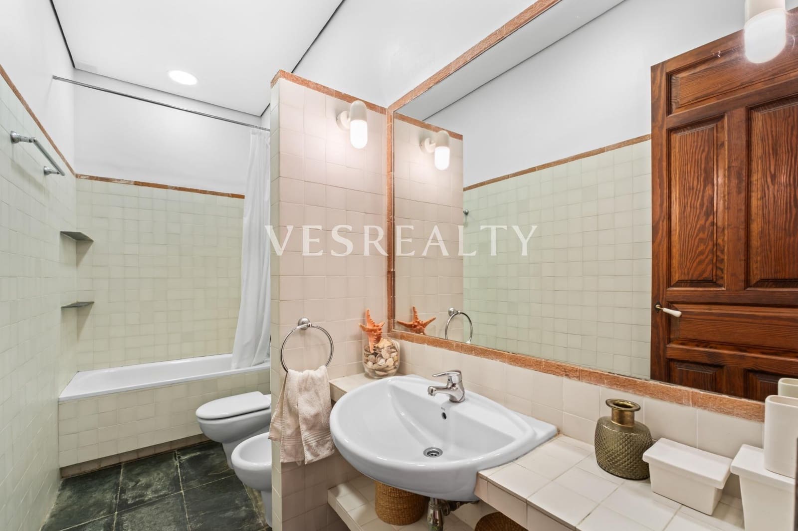 2 soveværelse Lejlighed til salg i Alicante by - € 799.000 (Ref: 9797346)