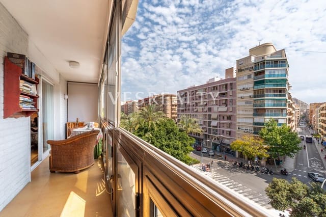 3 makuuhuone Asunto myytävänä paikassa Alicante kaupunki - 475 000 € (Ref: 9799497)
