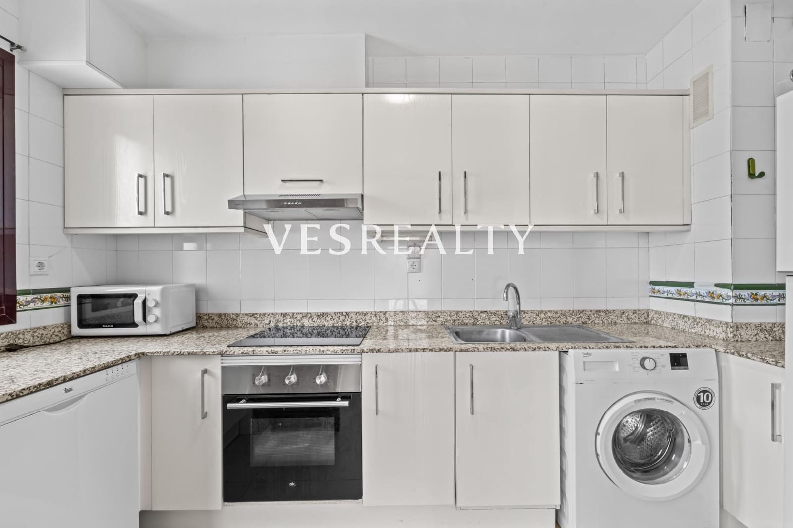 1 bedroom Flat for rent in Playa de San Juan with pool garage - € 1,000 (Ref: 9806666)