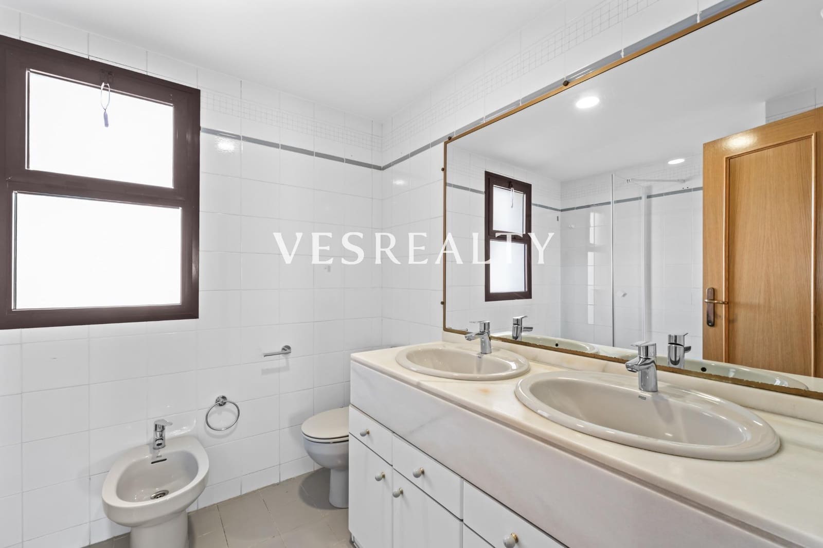 1 bedroom Flat for rent in Playa de San Juan with pool garage - € 1,000 (Ref: 9806666)