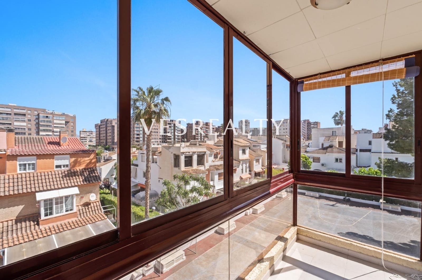 1 bedroom Flat for rent in Playa de San Juan with pool garage - € 1,000 (Ref: 9806666)