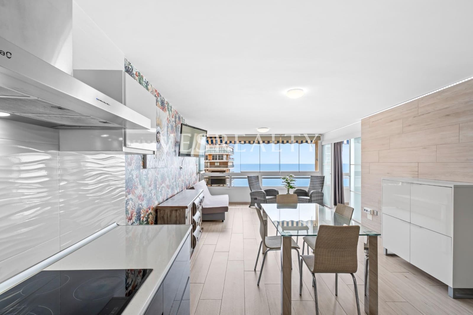 2 bedroom Flat for rent in Alicante / Alacant city with garage - € 1,200 (Ref: 9825473)