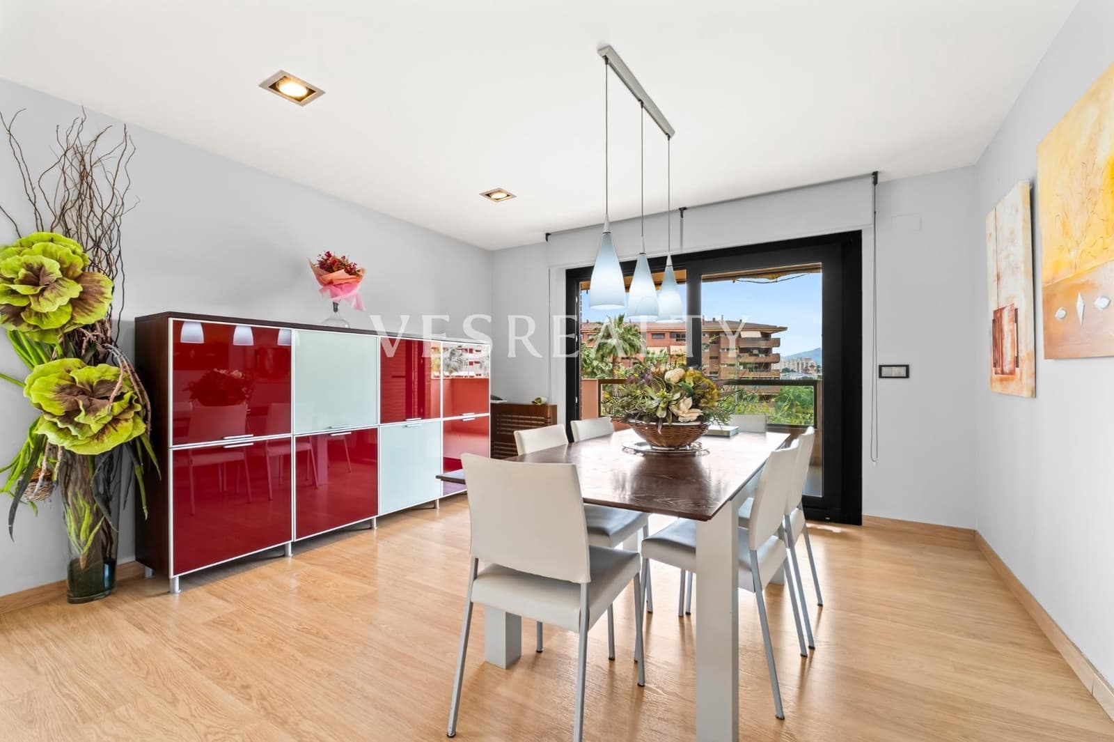 Piso de 2 habitaciones en Alicante / Alacant ciudad en venta con piscina garaje - 475.000 € (Ref: 9825474)