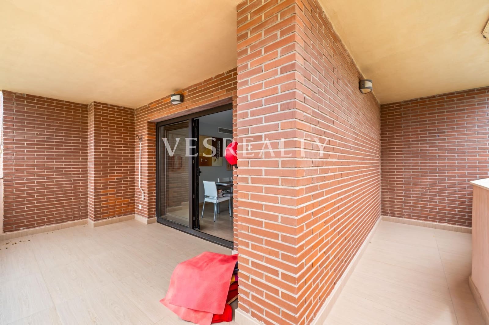 Piso de 2 habitaciones en Alicante / Alacant ciudad en venta con piscina garaje - 475.000 € (Ref: 9825474)