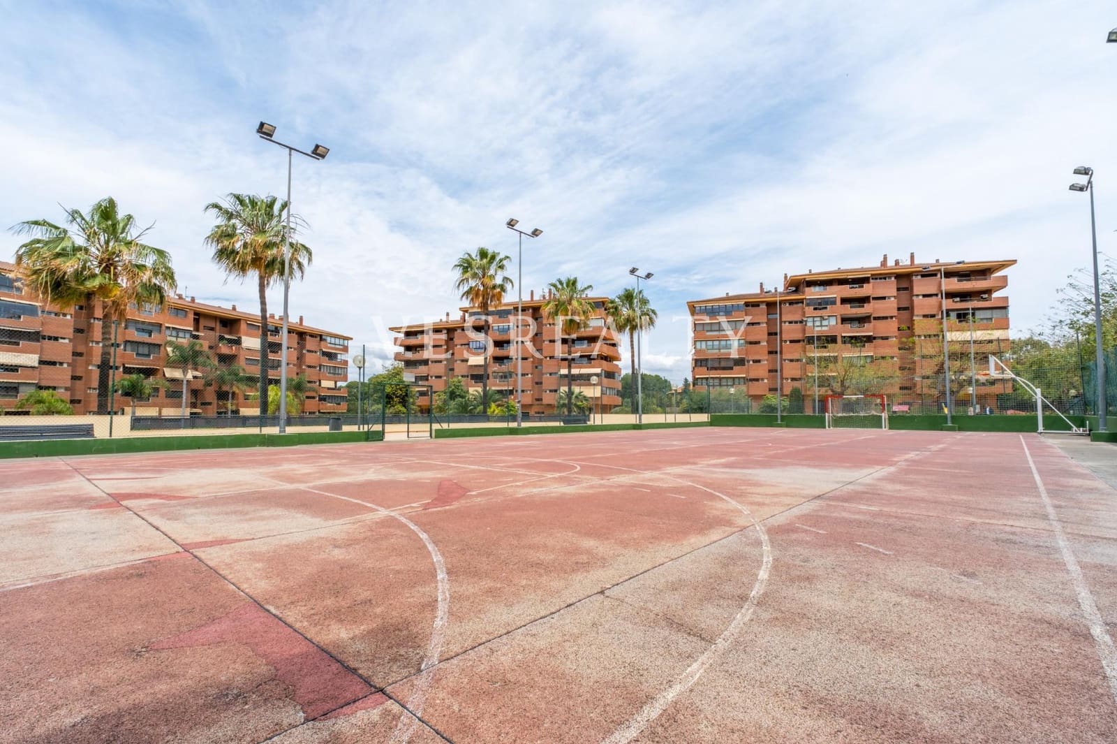 Piso de 2 habitaciones en Alicante / Alacant ciudad en venta con piscina garaje - 475.000 € (Ref: 9825474)