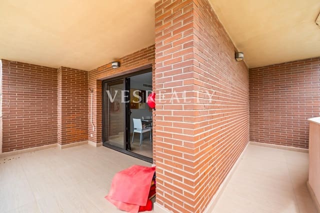 2 slaapkamer Flat te koop in Vistahermosa, Alicante stad met zwembad garage - € 475.000 (Ref: 9825474)