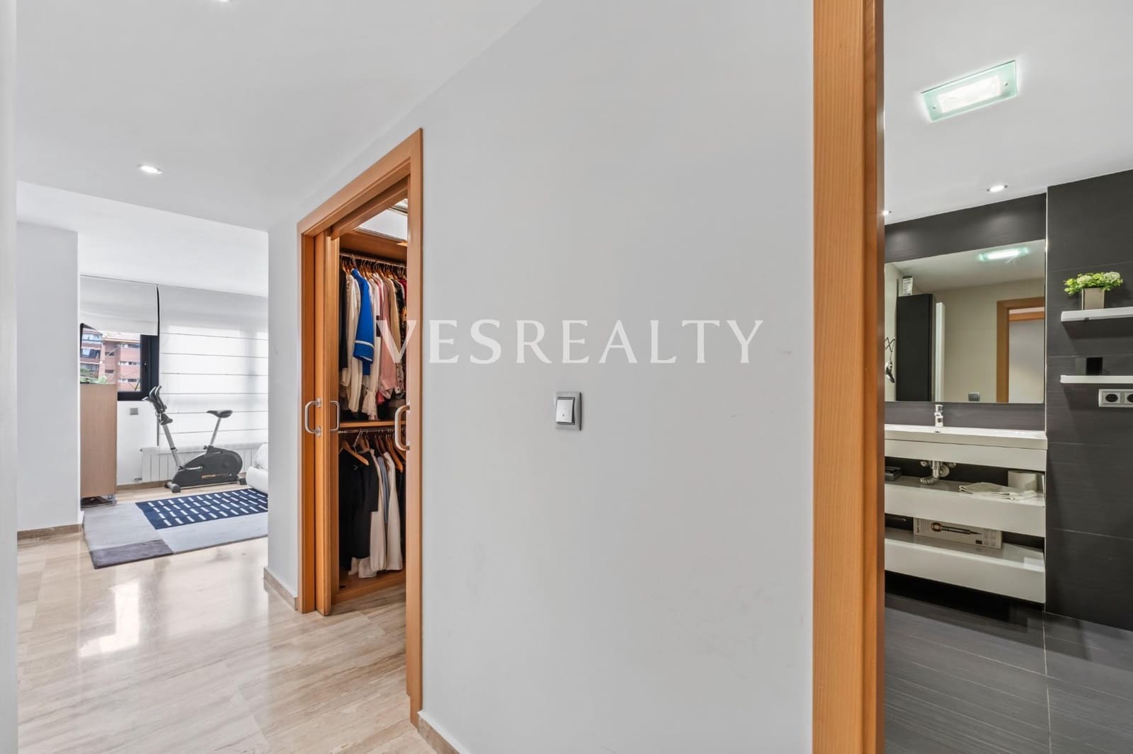 Piso de 3 habitaciones en Alicante / Alacant ciudad en venta con piscina garaje - 435.000 € (Ref: 9825475)