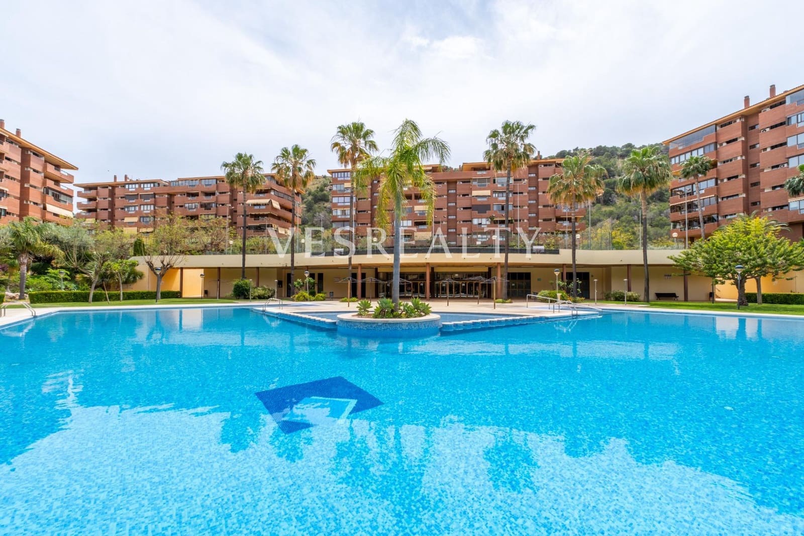 Piso de 3 habitaciones en Alicante / Alacant ciudad en venta con piscina garaje - 435.000 € (Ref: 9825475)