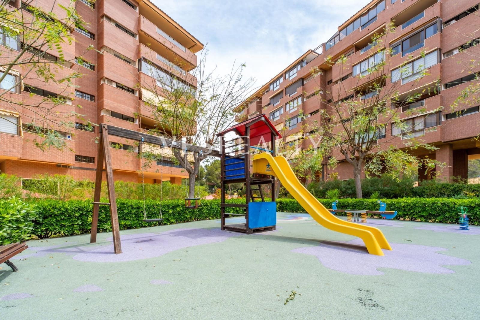 Piso de 3 habitaciones en Alicante / Alacant ciudad en venta con piscina garaje - 435.000 € (Ref: 9825475)