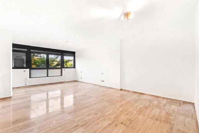 3 soveværelse Lejlighed til salg i Vistahermosa, Alicante by med swimmingpool garage - € 435.000 (Ref: 9825475)