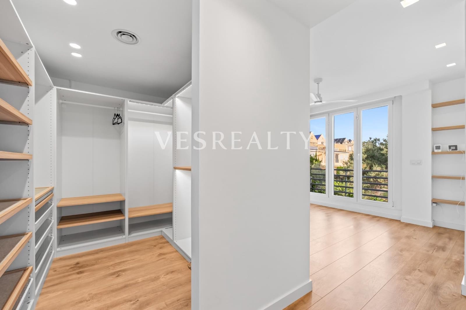 5 Zimmer Reihenhaus zu vermieten in Alicante / Alacant Stadt mit Pool Garage - 3.200 € (Ref: 9825476)