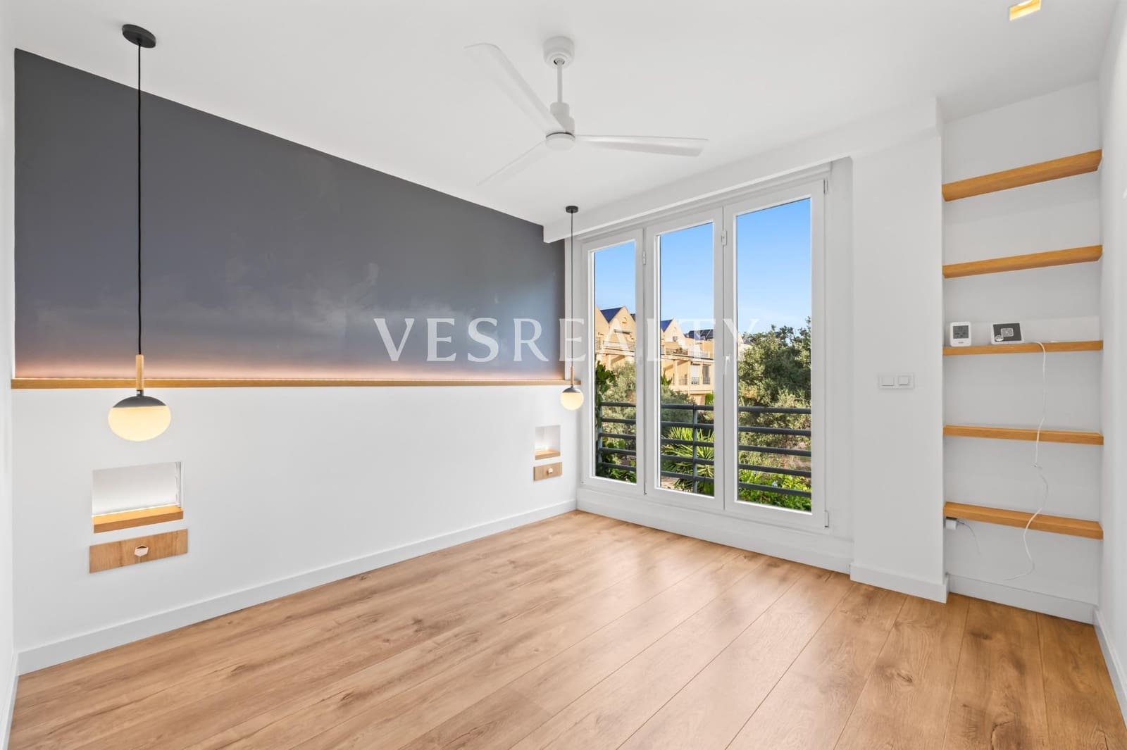 5 Zimmer Reihenhaus zu vermieten in Alicante / Alacant Stadt mit Pool Garage - 3.200 € (Ref: 9825476)