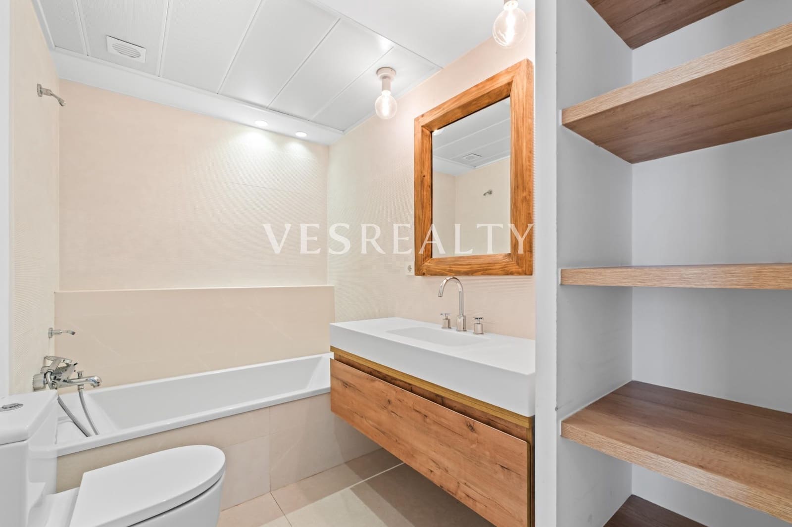 5 Zimmer Reihenhaus zu vermieten in Alicante / Alacant Stadt mit Pool Garage - 3.200 € (Ref: 9825476)