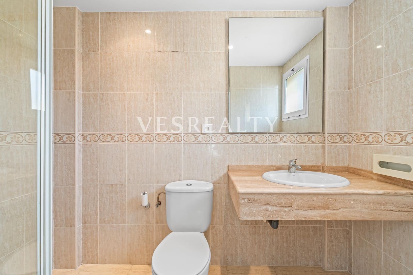 5 Zimmer Reihenhaus zu vermieten in Alicante / Alacant Stadt mit Pool Garage - 3.200 € (Ref: 9825476)