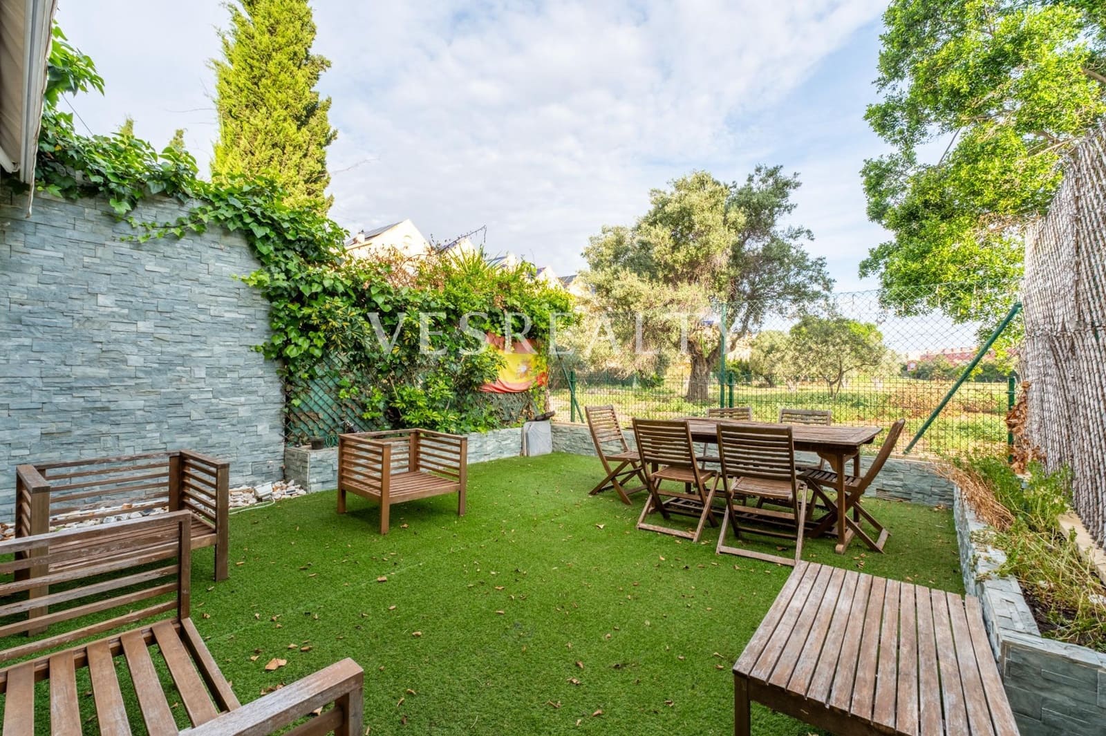 5 Zimmer Reihenhaus zu vermieten in Alicante / Alacant Stadt mit Pool Garage - 3.200 € (Ref: 9825476)