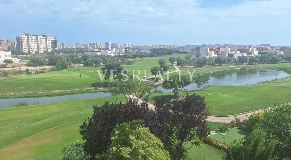 4 soverom Villa til salgs i Alicante by med svømmebasseng garasje - € 1 465 000 (Ref: 9849655)