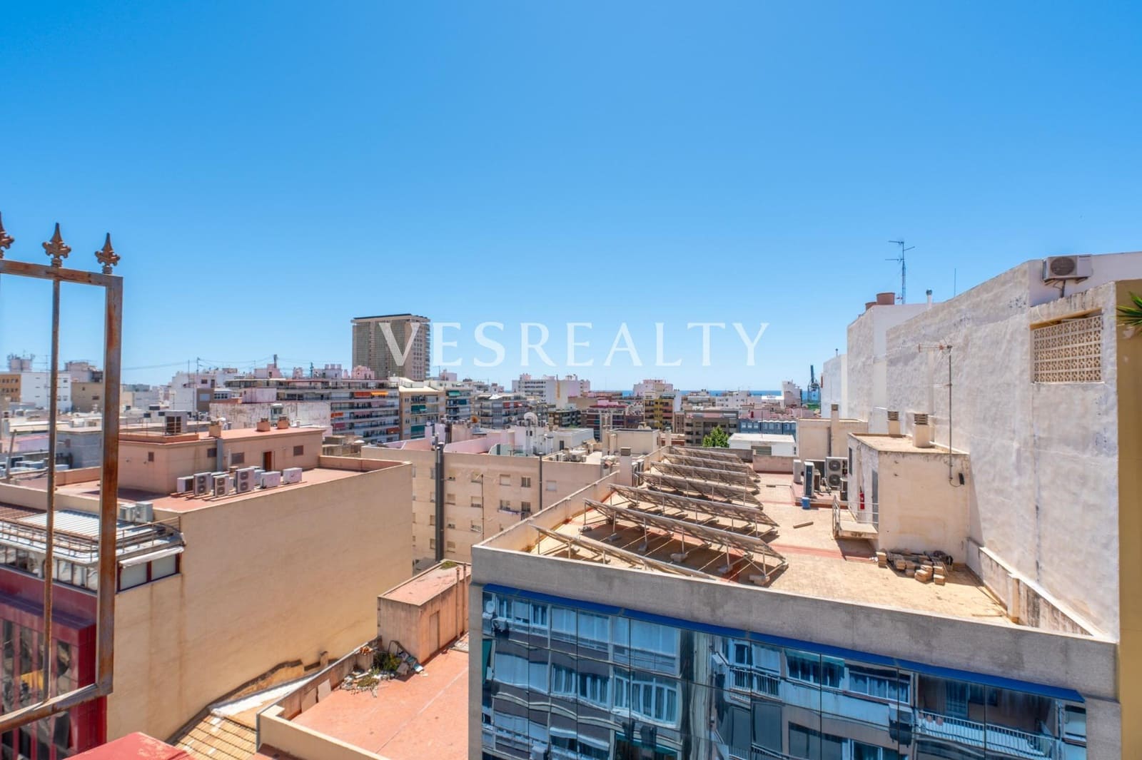 3 sovrum Takvåning till salu i Alicante stad - 340 000 € (Ref: 9855702)