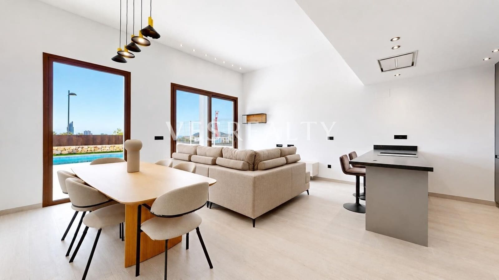 5 bedroom Villa for sale in Finestrat with pool - € 819,900 (Ref: 9894092)