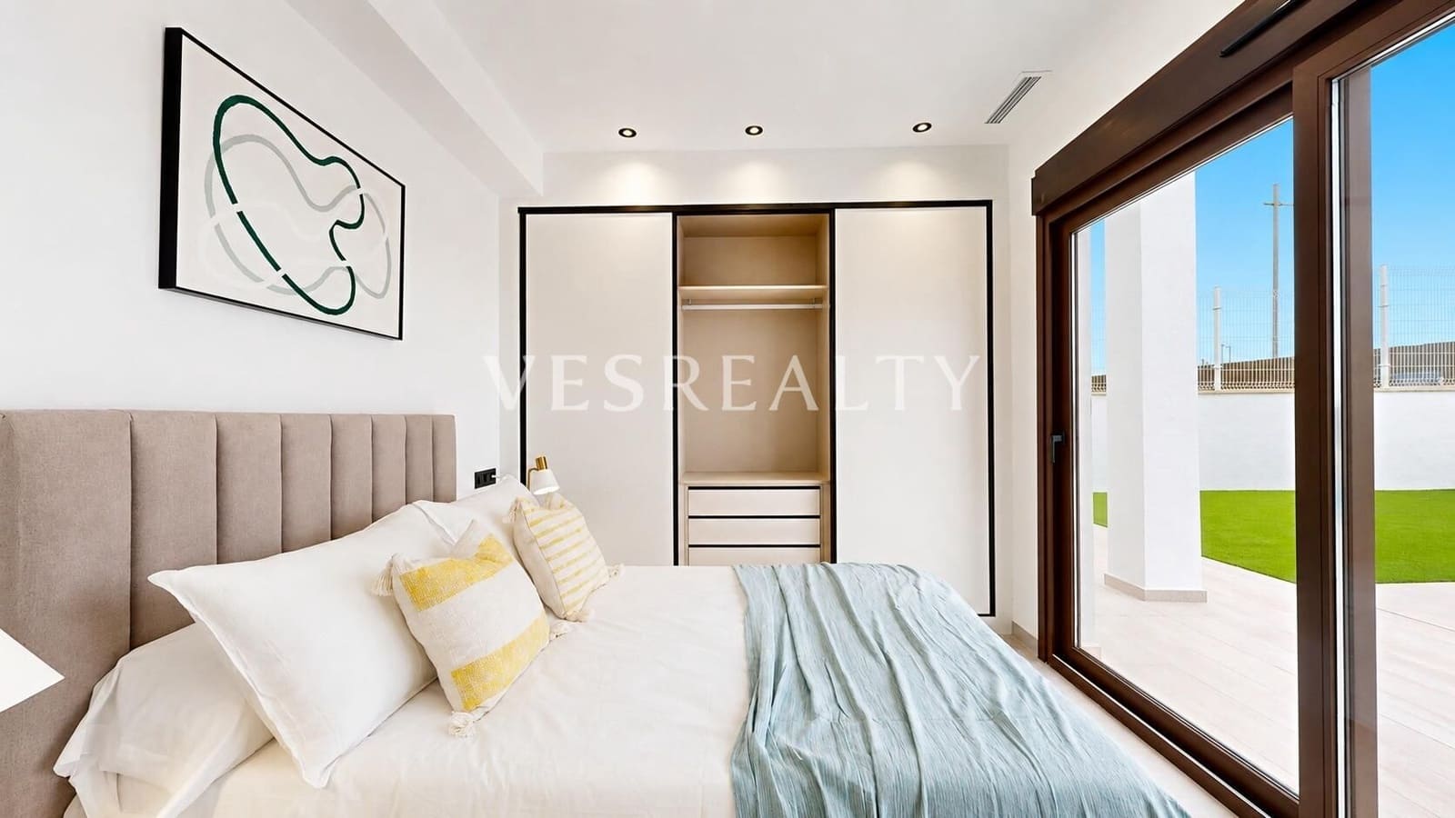 5 bedroom Villa for sale in Finestrat with pool - € 819,900 (Ref: 9894092)