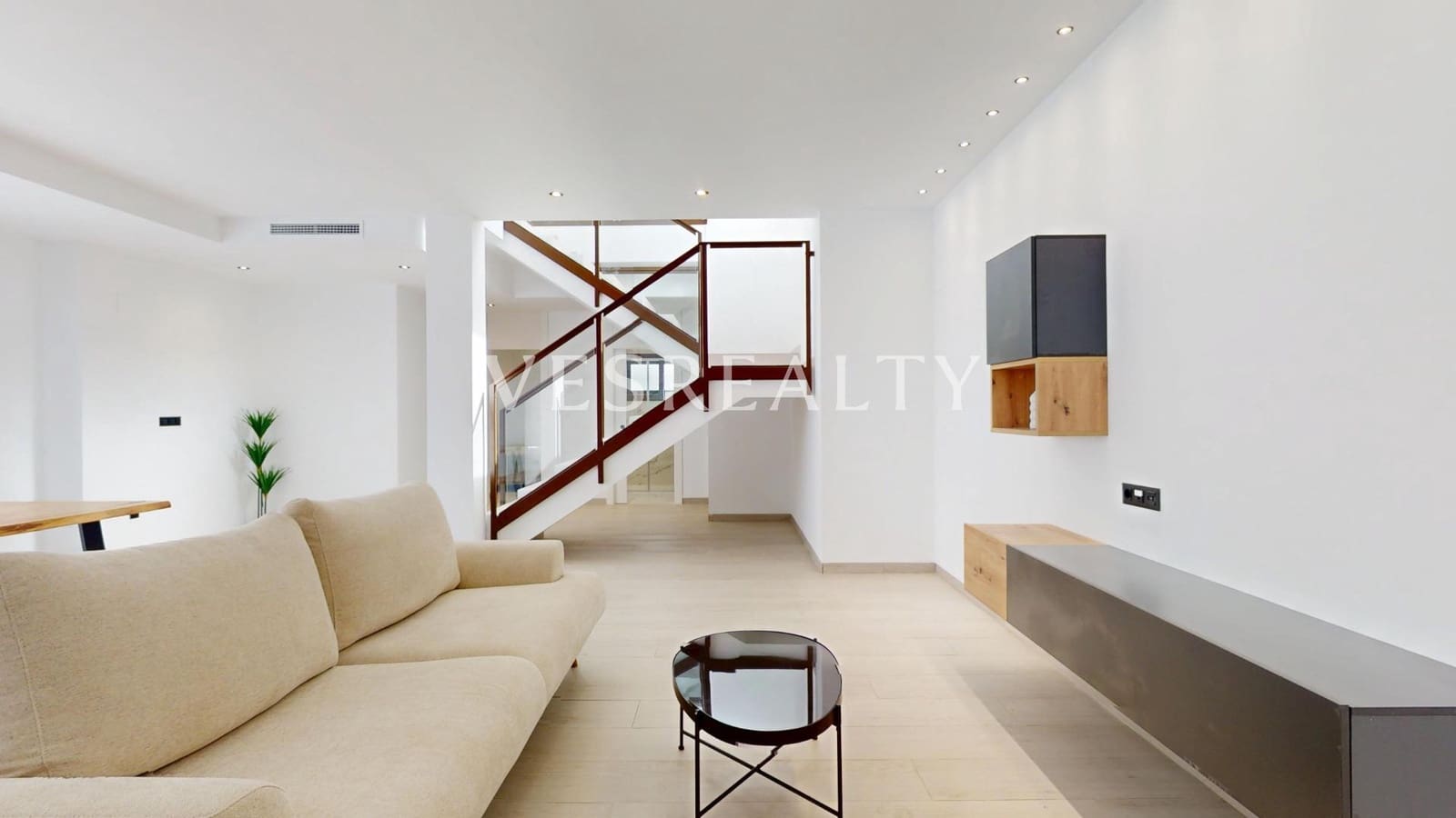 5 bedroom Villa for sale in Finestrat with pool - € 819,900 (Ref: 9894092)
