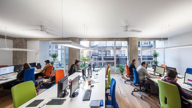 Bureau à vendre à Mercado, Alicante ville - 750 000 € (Ref: 9894093)