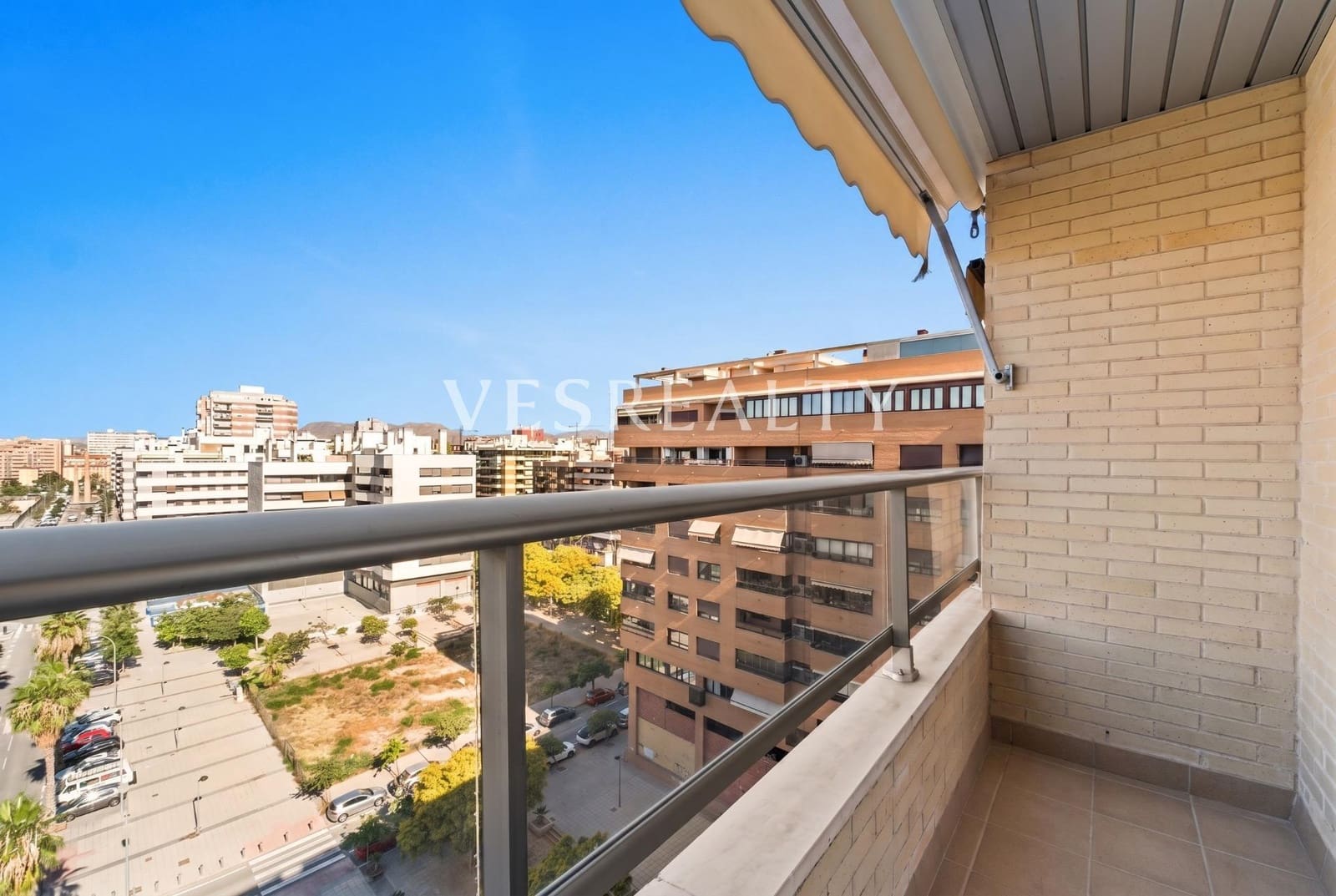 3 Zimmer Penthouse zu verkaufen in Alicante / Alacant Stadt mit Garage - 635.000 € (Ref: 9899036)