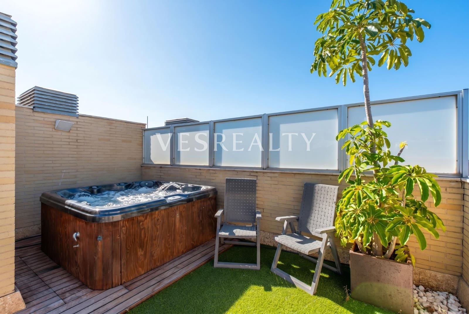 3 Zimmer Penthouse zu verkaufen in Alicante / Alacant Stadt mit Garage - 635.000 € (Ref: 9899036)