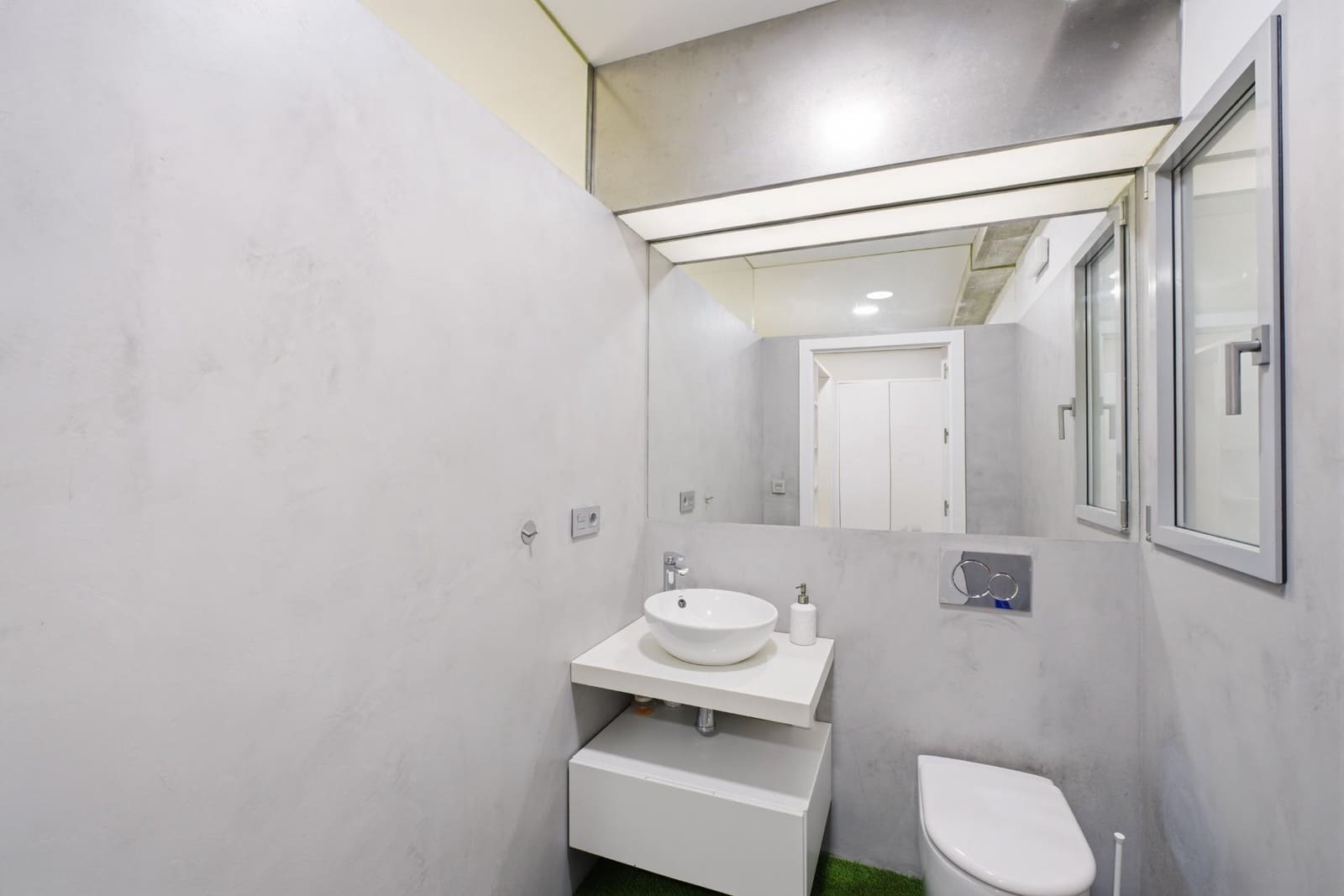 Flat te huur in Alicante stad - € 2.500 (Ref: 9904200)