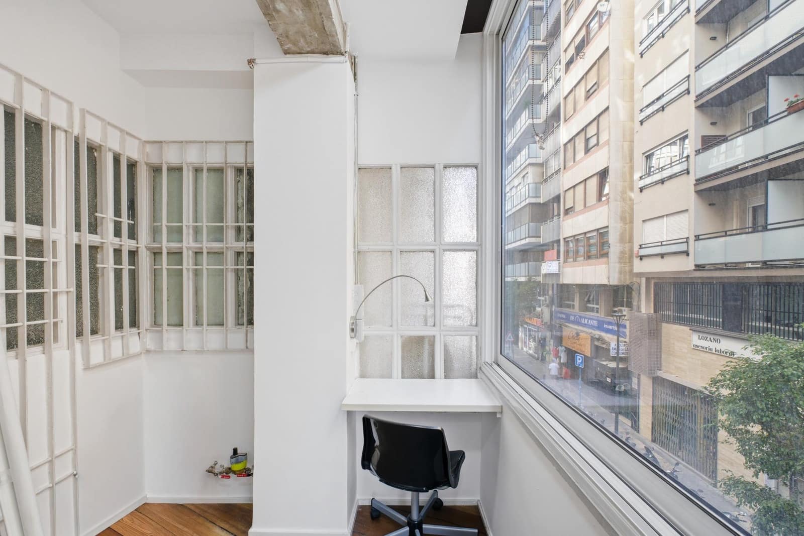 Flat te huur in Alicante stad - € 2.500 (Ref: 9904200)