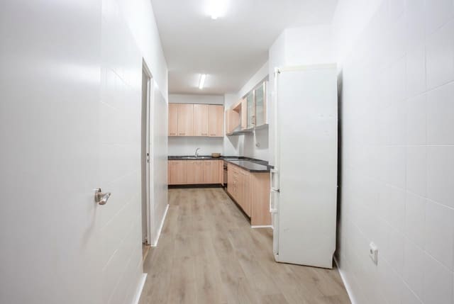 Piso de 8 habitaciones en Mercado, Alicante / Alacant ciudad en venta - 750.000 € (Ref: 9916064)