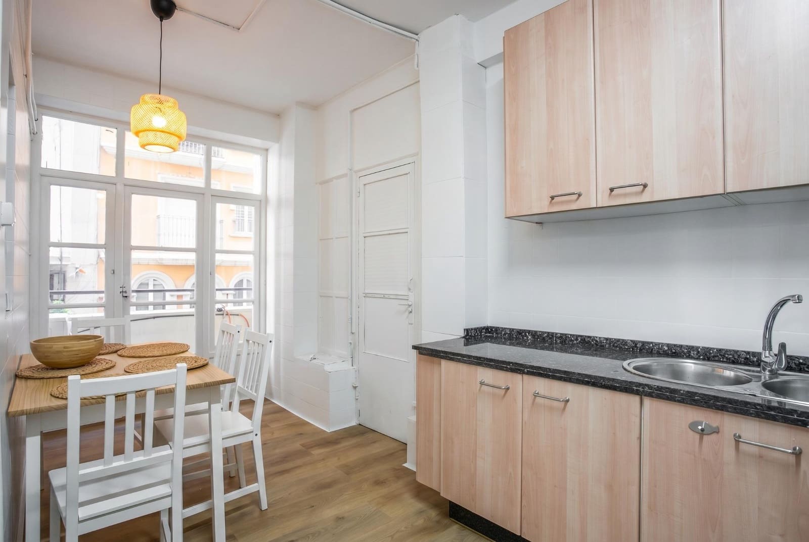 8 bedroom Flat for sale in Alicante / Alacant city - € 750,000 (Ref: 9916064)