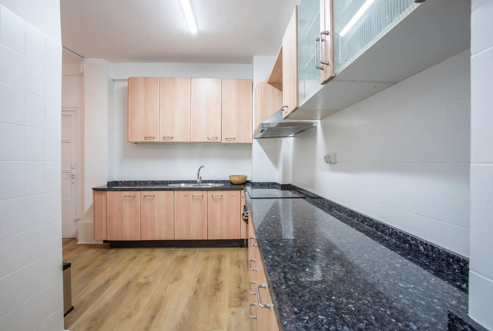8 bedroom Flat for sale in Alicante / Alacant city - € 750,000 (Ref: 9916064)
