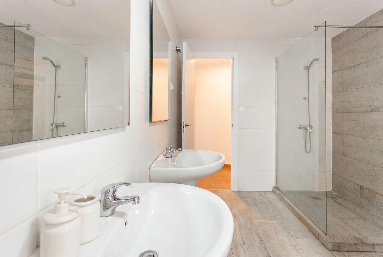 8 bedroom Flat for sale in Alicante / Alacant city - € 750,000 (Ref: 9916064)