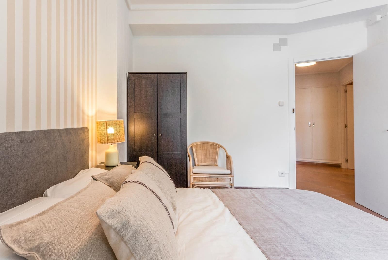 8 bedroom Flat for sale in Alicante / Alacant city - € 750,000 (Ref: 9916064)