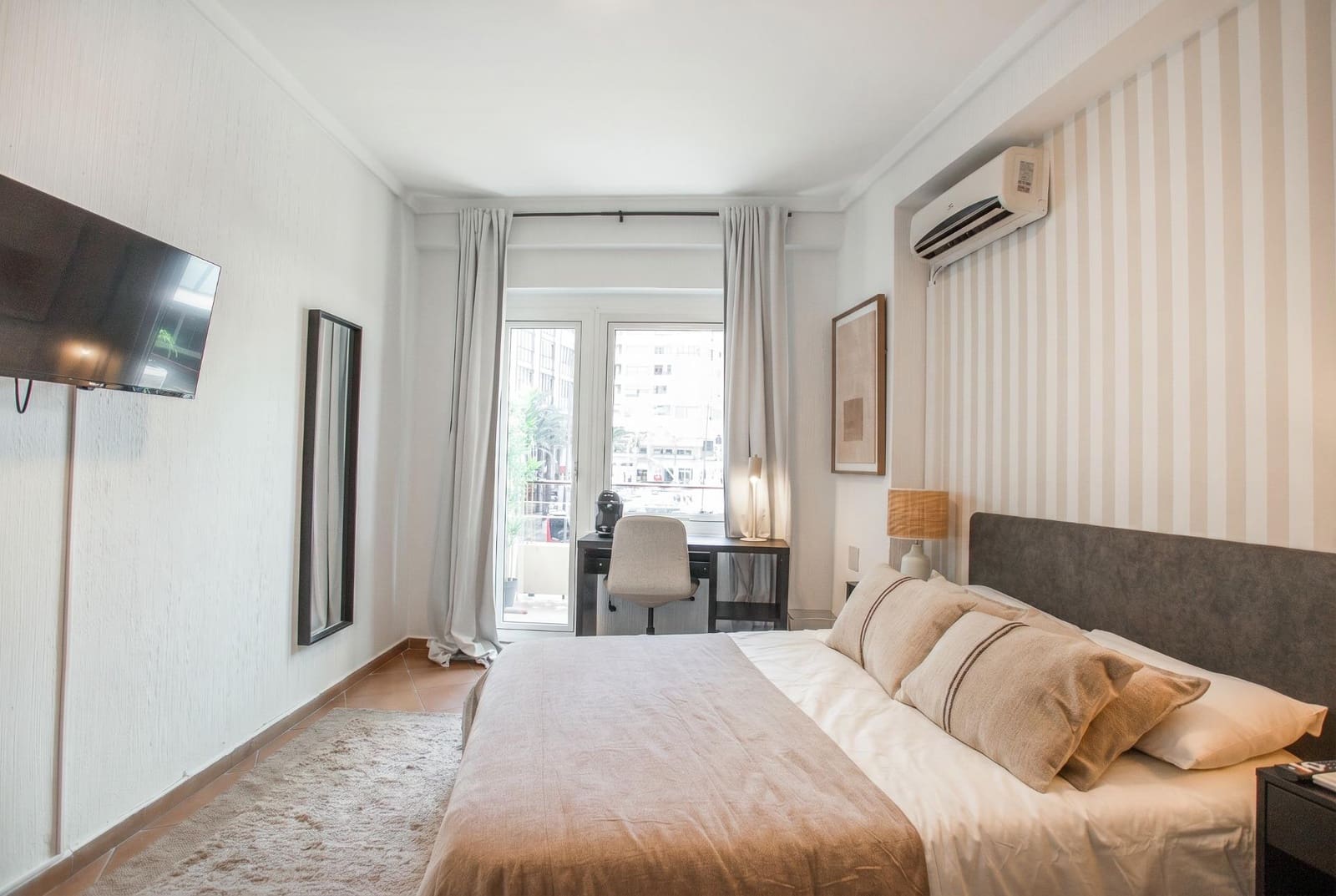 8 bedroom Flat for sale in Alicante / Alacant city - € 750,000 (Ref: 9916064)