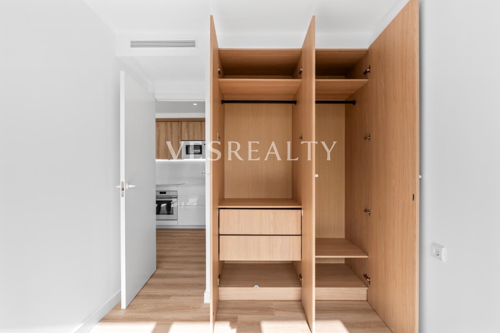 3 chambre Appartement à vendre à Playa de San Juan avec piscine - 418 000 € (Ref: 9922539)