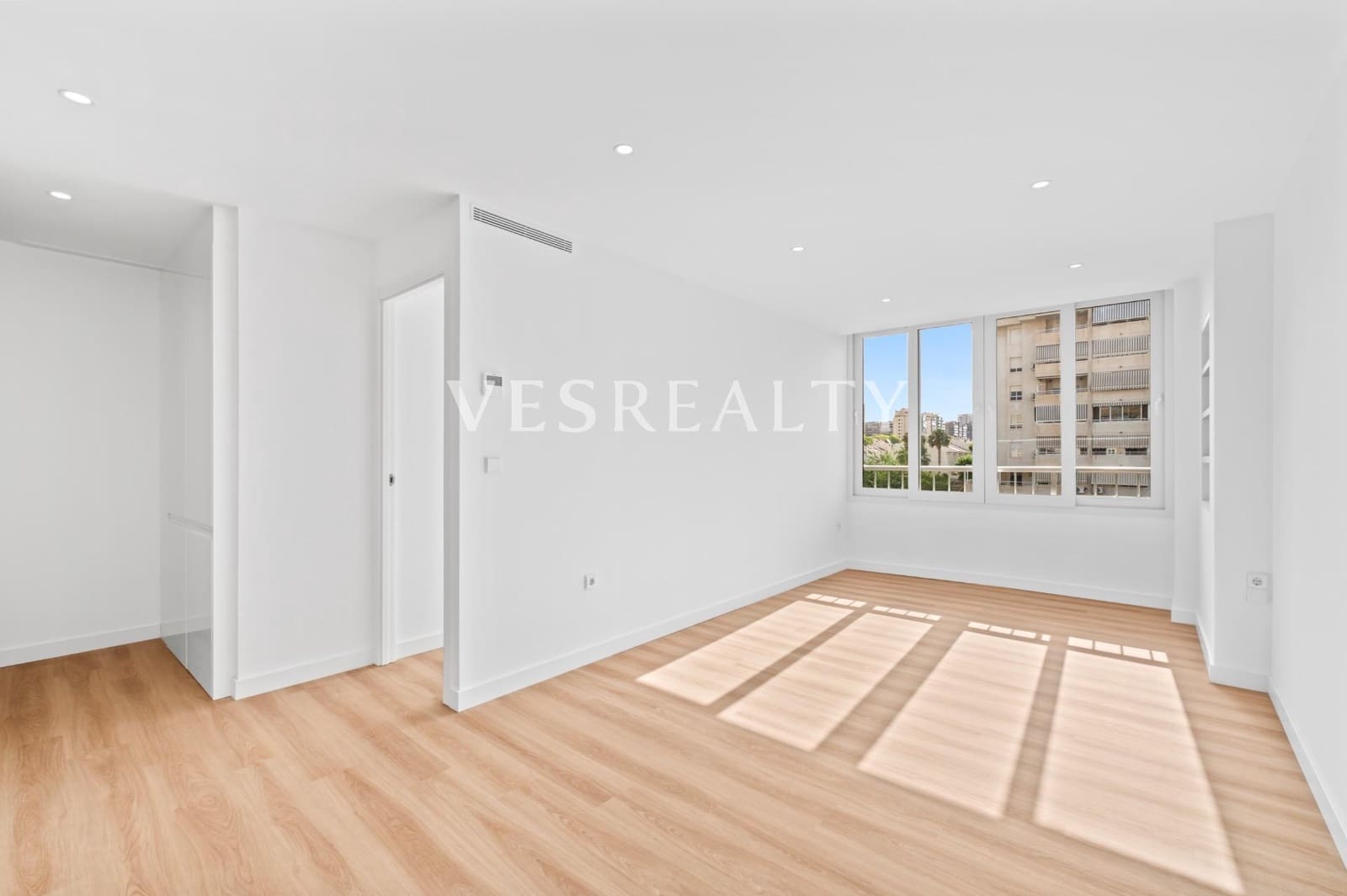 3 chambre Appartement à vendre à Playa de San Juan avec piscine - 418 000 € (Ref: 9922539)