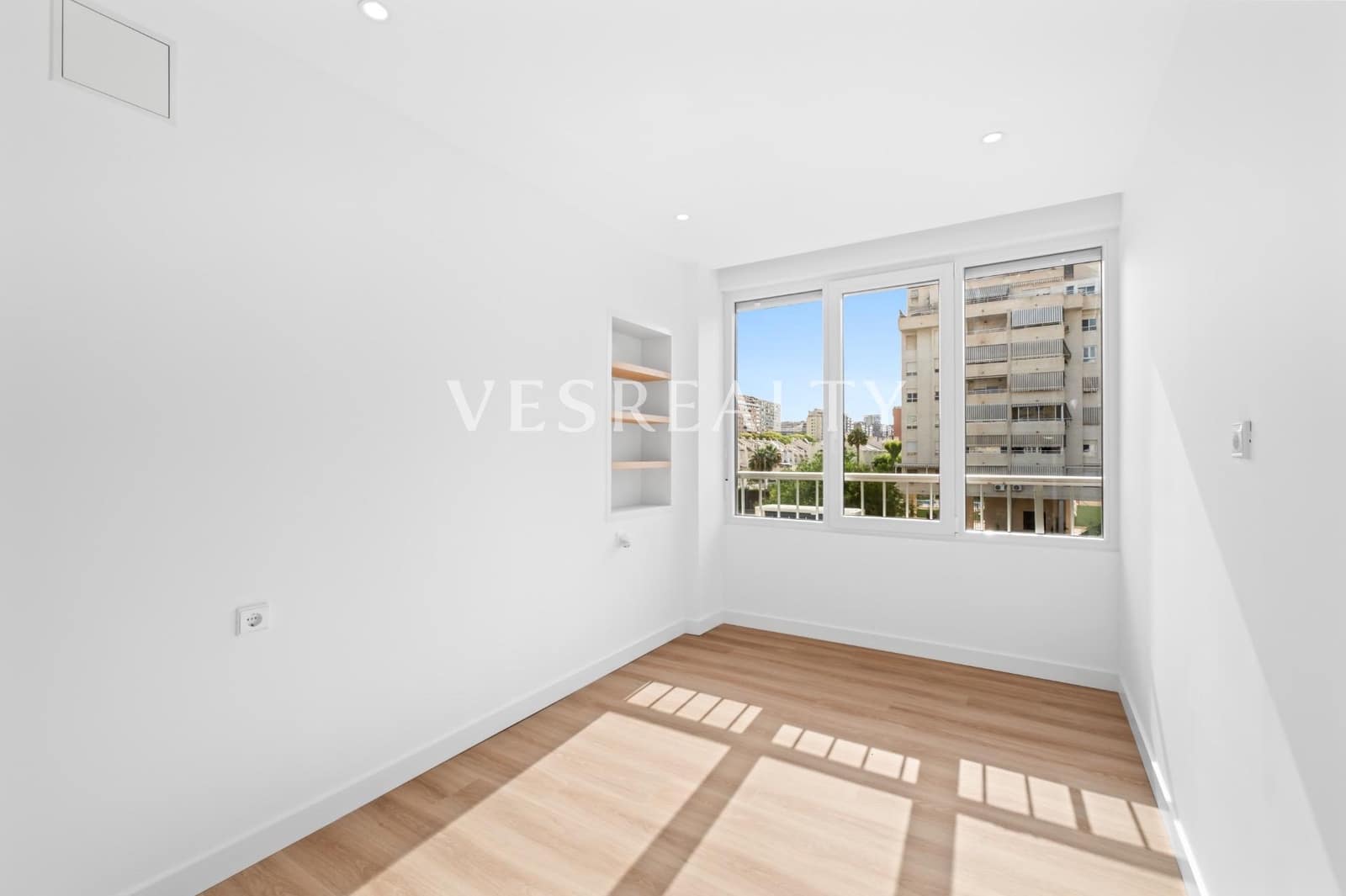 3 chambre Appartement à vendre à Playa de San Juan avec piscine - 418 000 € (Ref: 9922539)