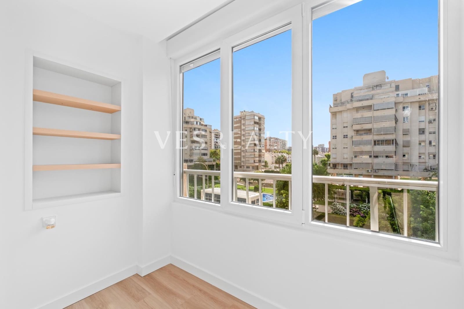 3 chambre Appartement à vendre à Playa de San Juan avec piscine - 418 000 € (Ref: 9922539)