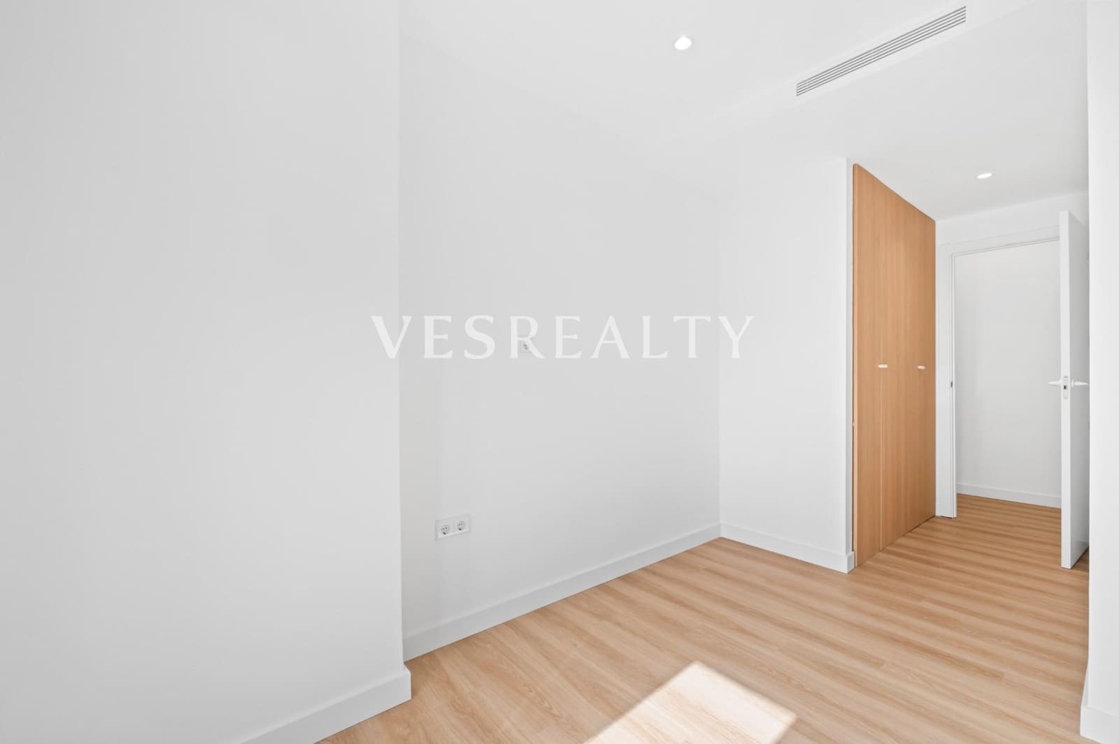 3 chambre Appartement à vendre à Playa de San Juan avec piscine - 418 000 € (Ref: 9922539)