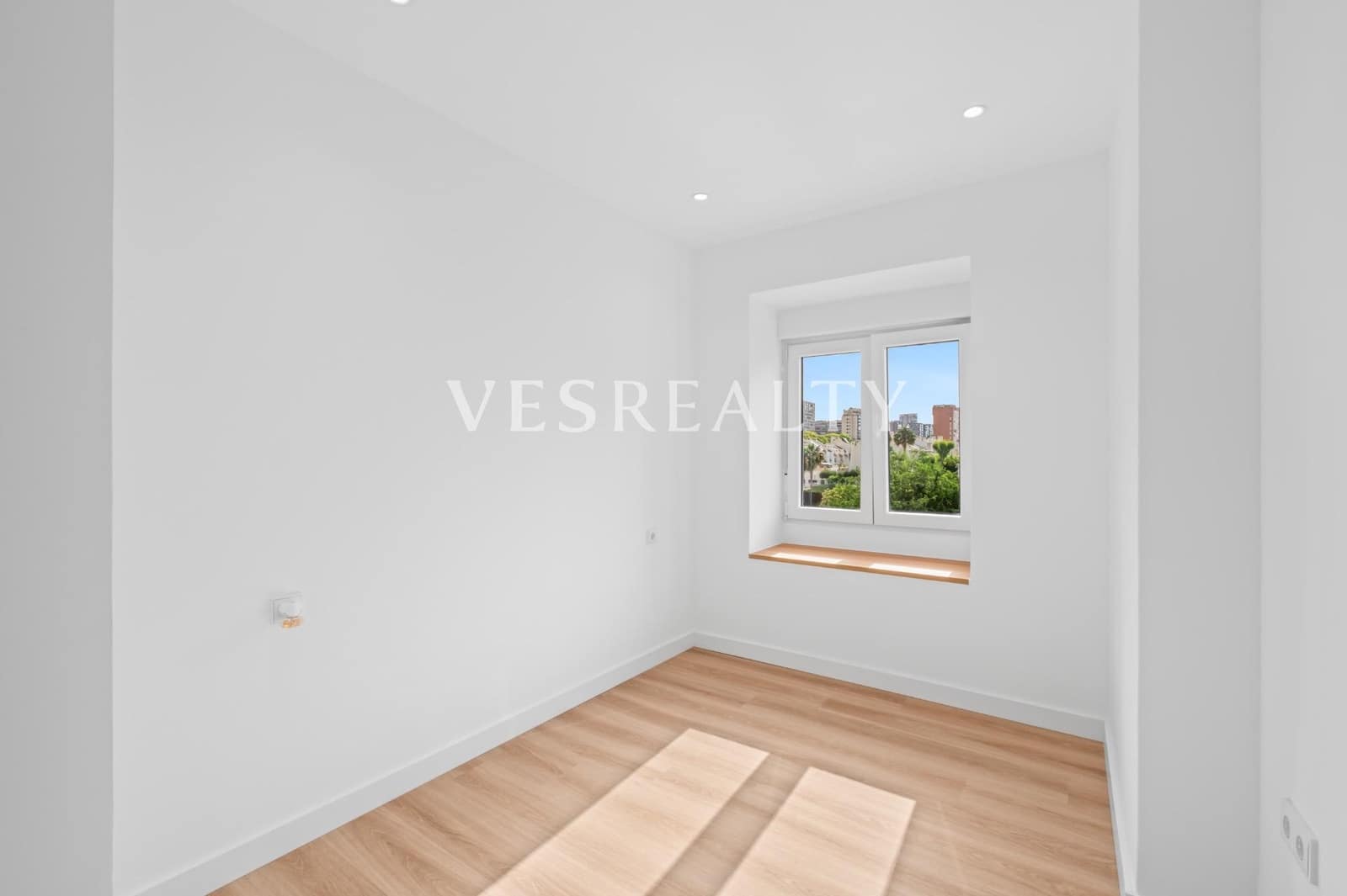 3 chambre Appartement à vendre à Playa de San Juan avec piscine - 418 000 € (Ref: 9922539)