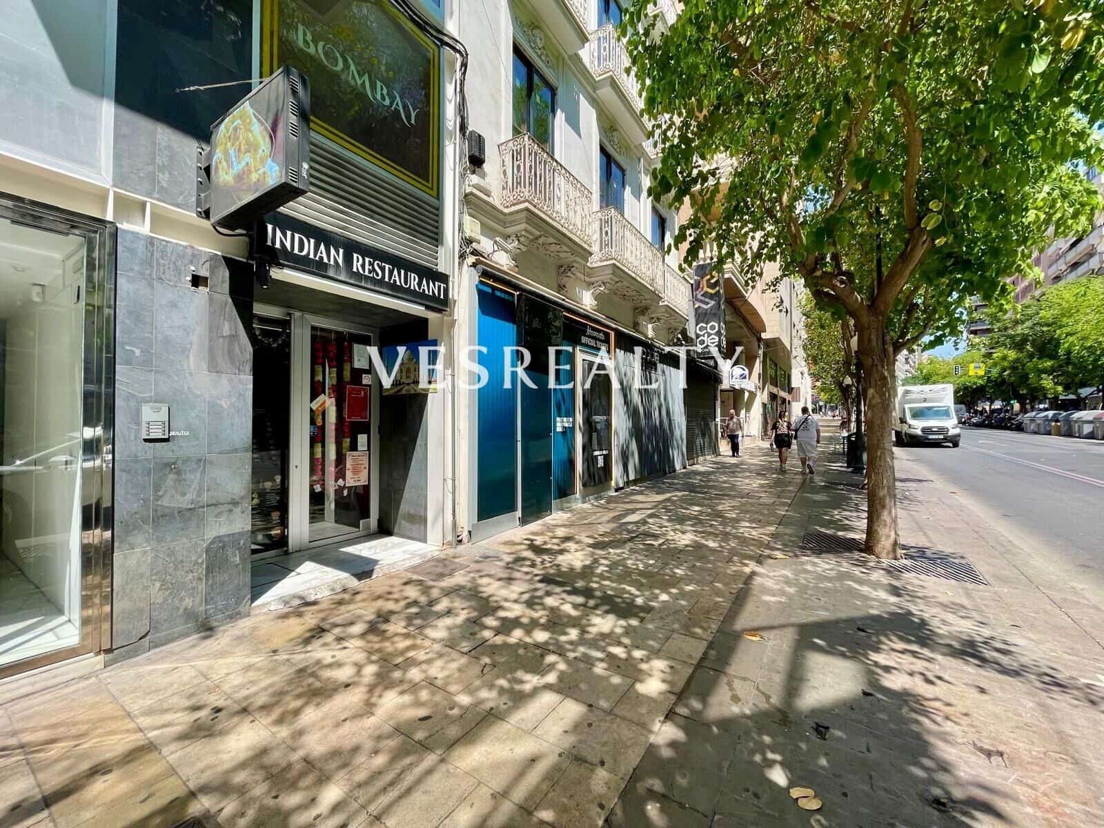 Erhverv til salg i Alicante by - € 7.000.000 (Ref: 9950012)