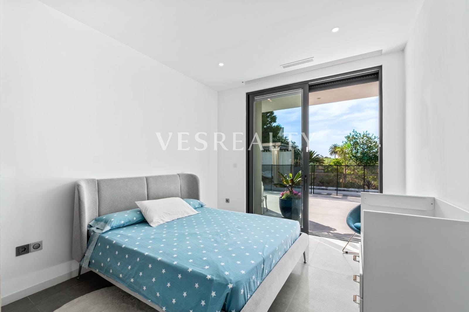 5 bedroom Villa for rent in Villafranqueza with pool - € 5,000 (Ref: 9954402)