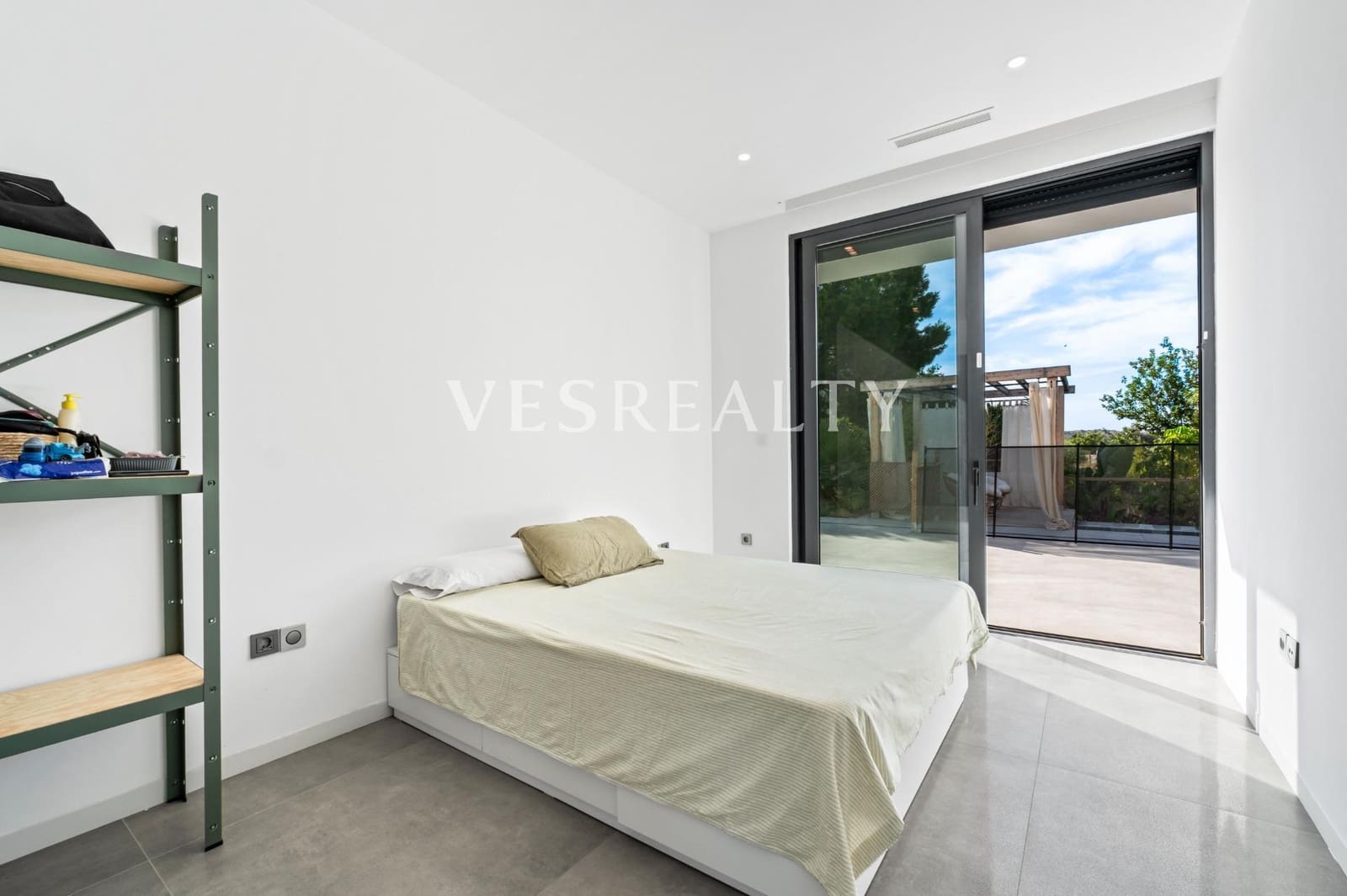 5 bedroom Villa for rent in Villafranqueza with pool - € 5,000 (Ref: 9954402)