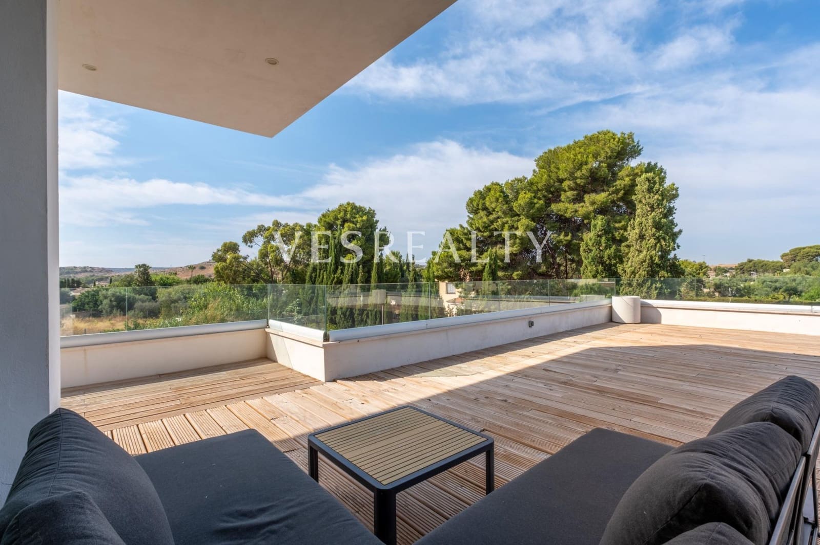 5 bedroom Villa for rent in Villafranqueza with pool - € 5,000 (Ref: 9954402)