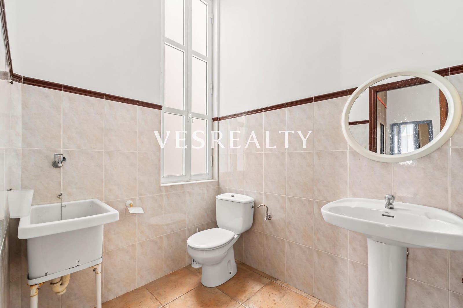 4 soveværelse Kontor til leje i Alicante by - € 2.200 (Ref: 9963328)
