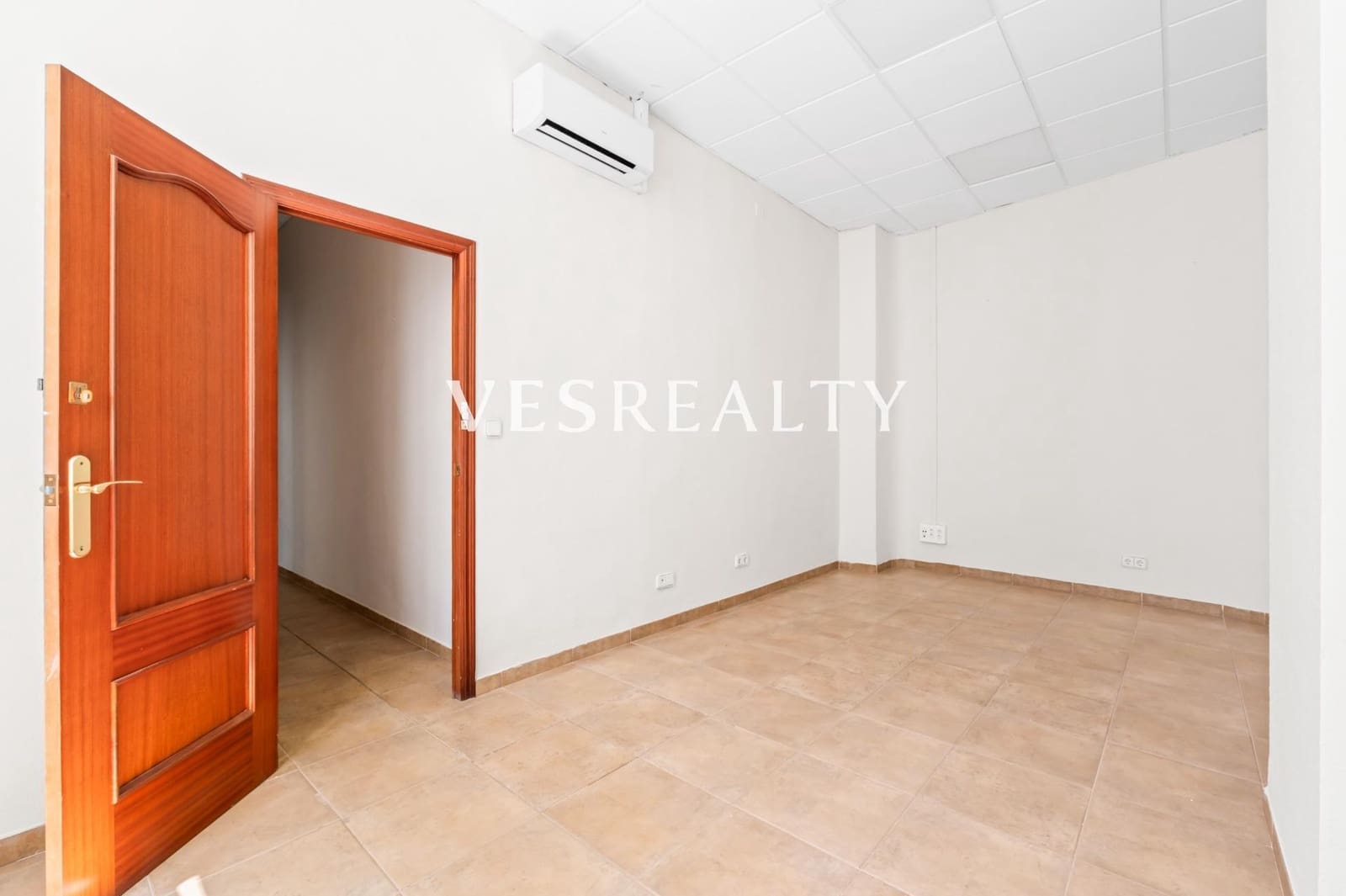 4 soveværelse Kontor til leje i Alicante by - € 2.200 (Ref: 9963328)