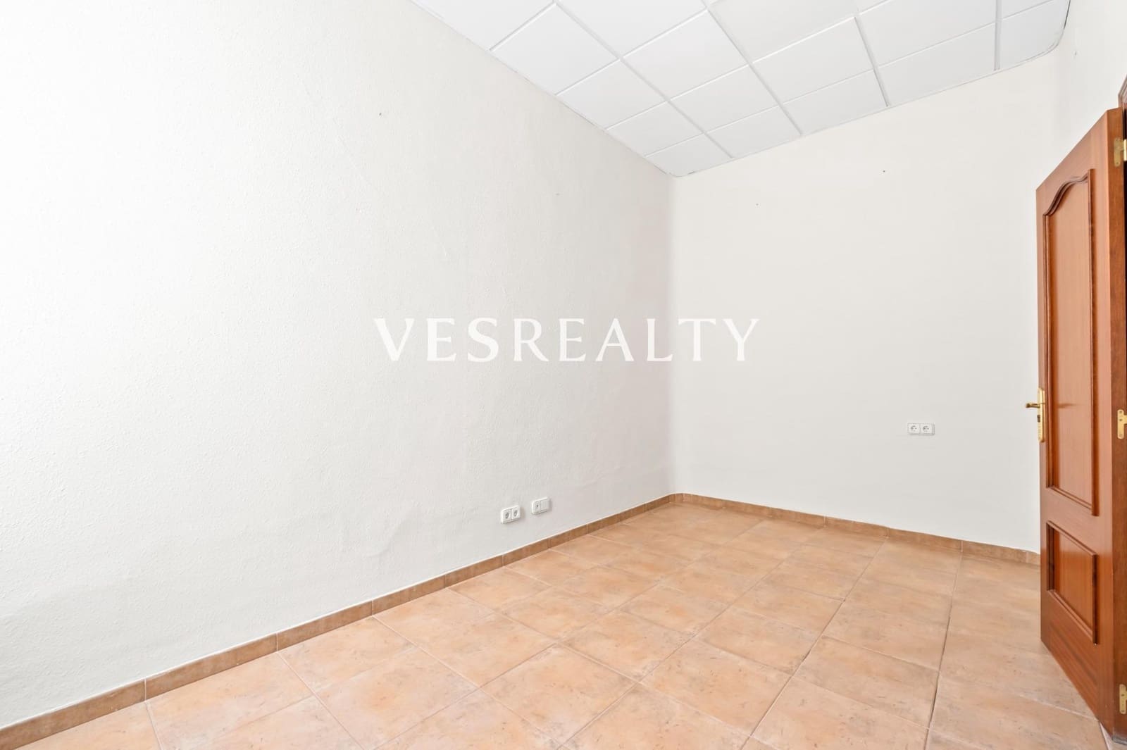 4 soveværelse Kontor til leje i Alicante by - € 2.200 (Ref: 9963328)