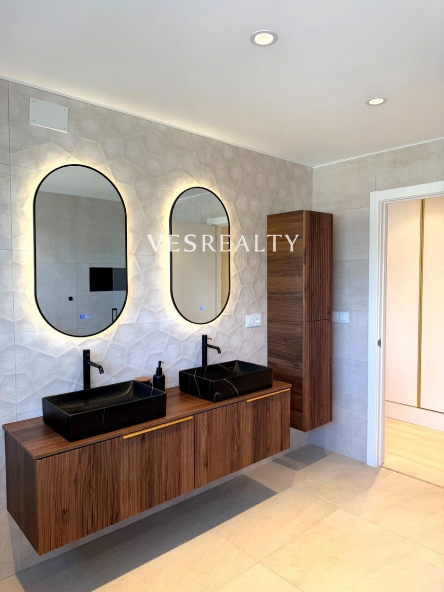 7 slaapkamer Villa te koop in La Font met zwembad garage - € 1.395.000 (Ref: 9975610)