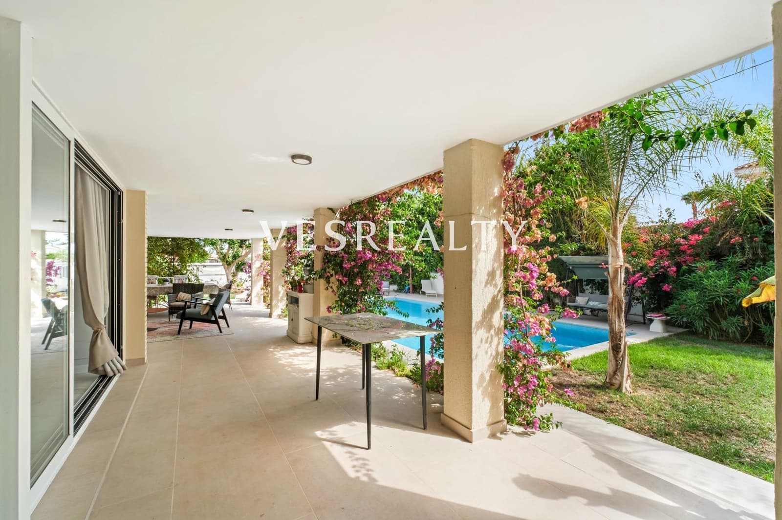 7 slaapkamer Villa te koop in La Font met zwembad garage - € 1.395.000 (Ref: 9975610)